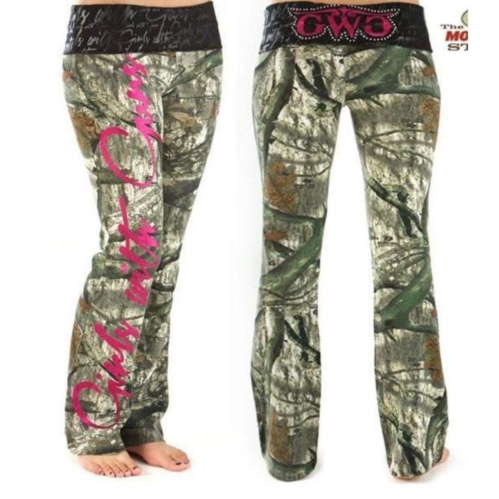 Y2K Girls With Guns Mossy Oak Camo Fold Over Flare Pants Tramp Stamp 2000s M